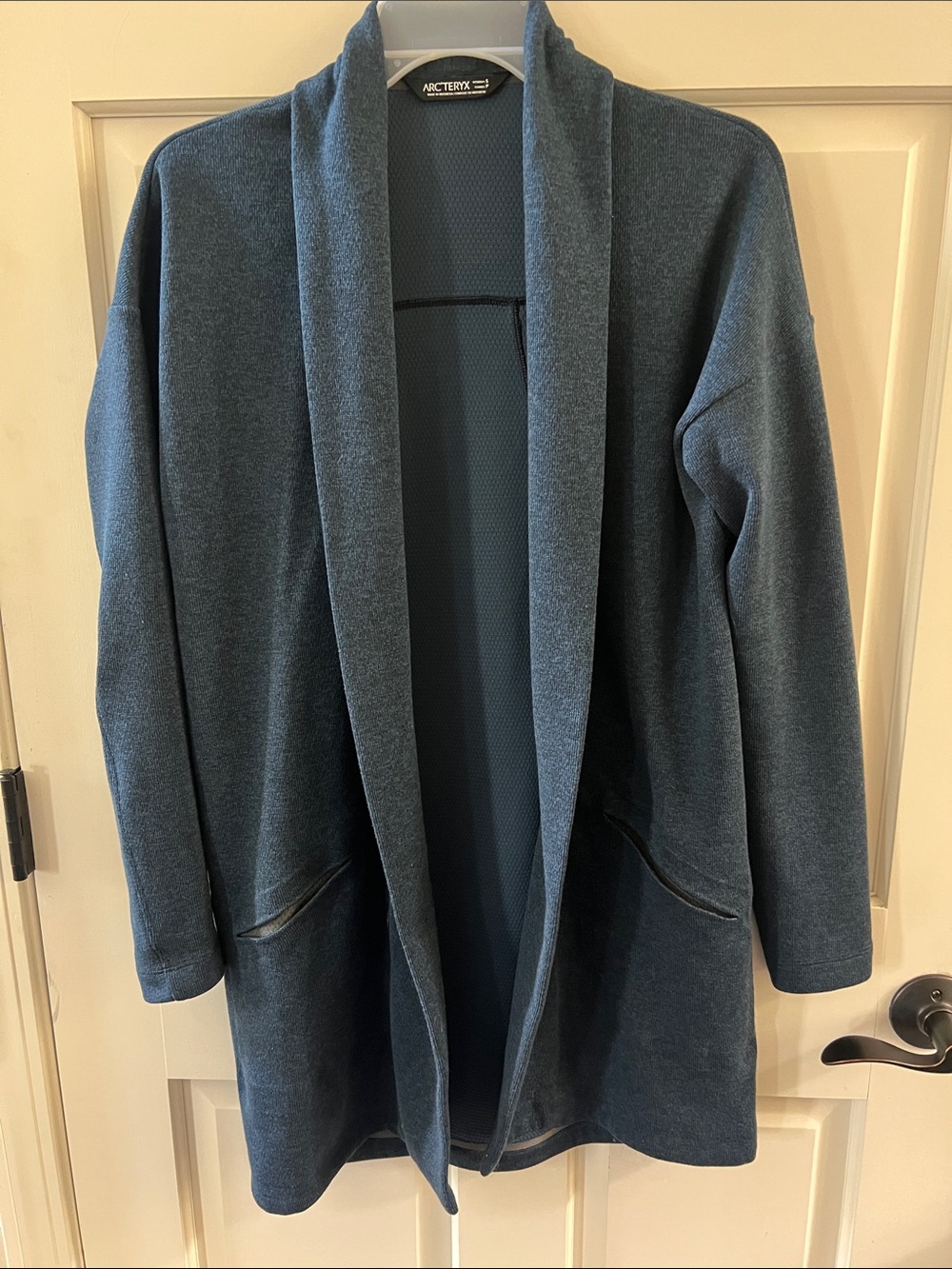 Arc'teryx Laina Cardigan Sweater Women’s Small Navy Blue Open Front Minimalist